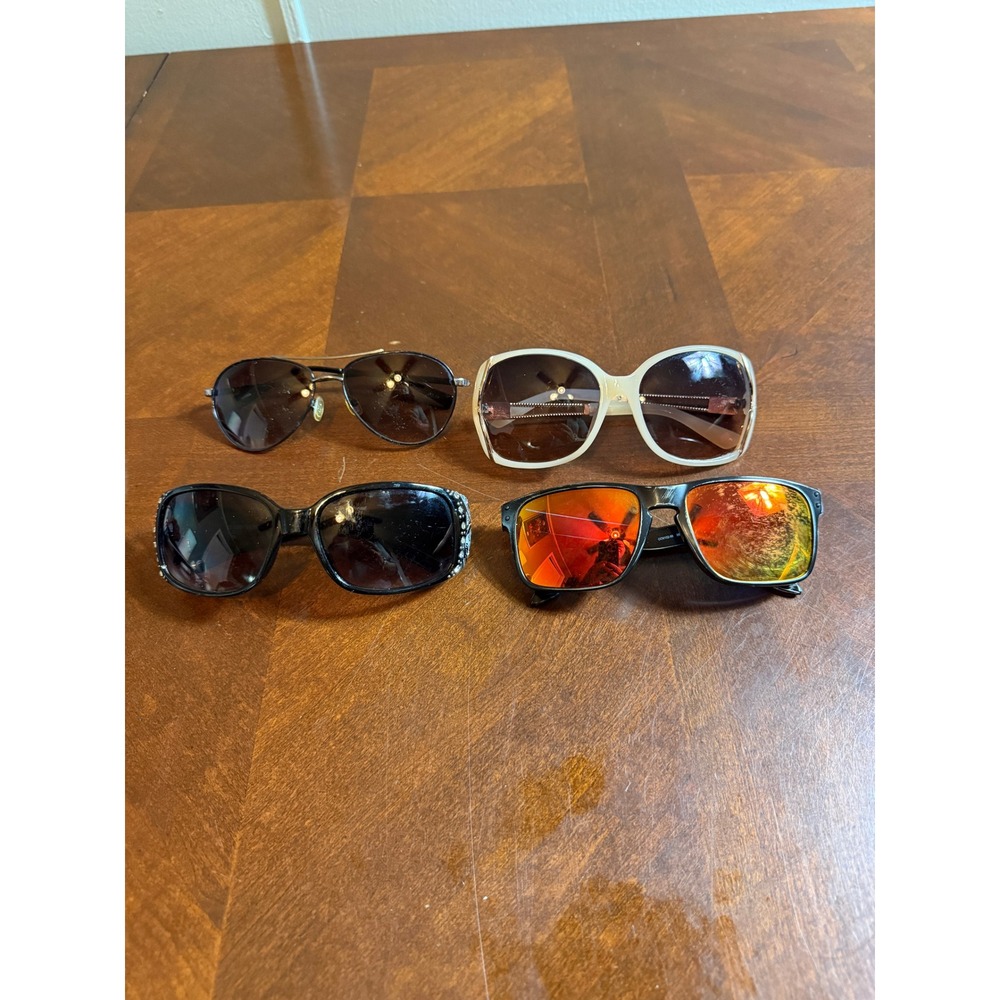 Sunglasses Lot 4 Pairs Oakley Holbrook BCBGMAXAZRIA Jessica Simpson‎ Piranha